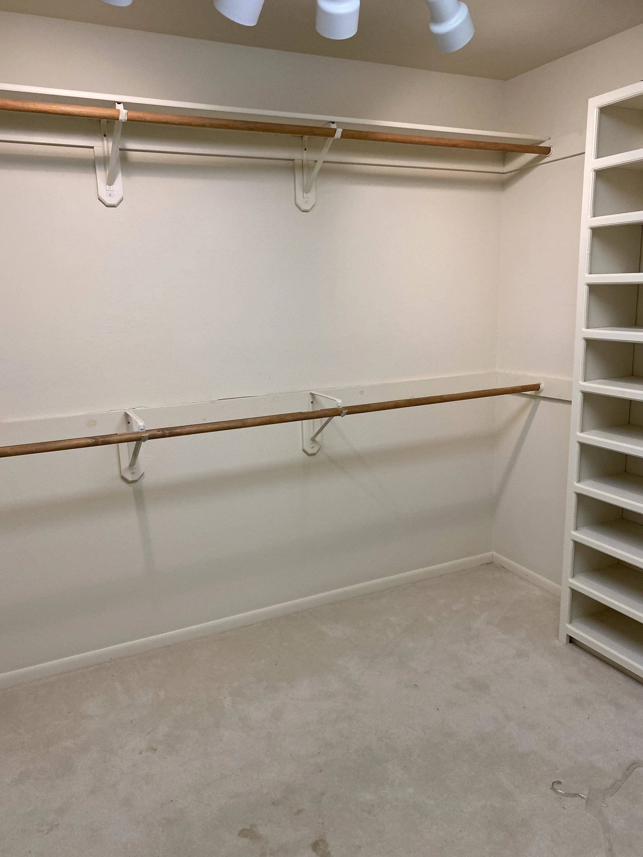 closet2.jpg