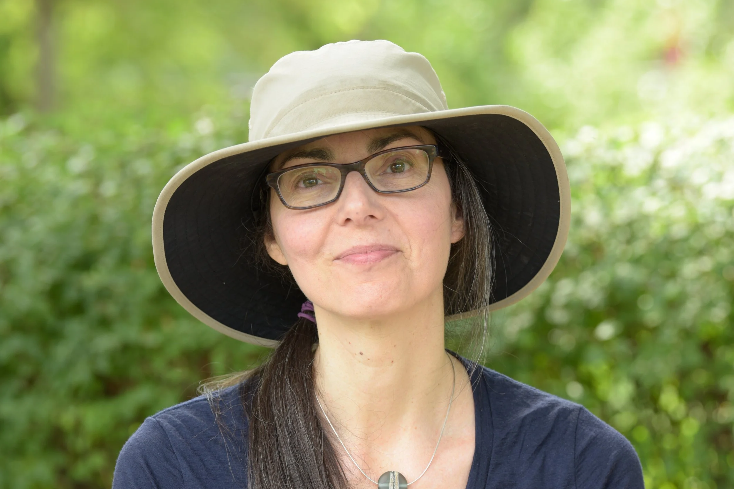 Episode 211 - Susan Poizner is an ISA Certified Arborist and an award-winning fruit tree care educator.