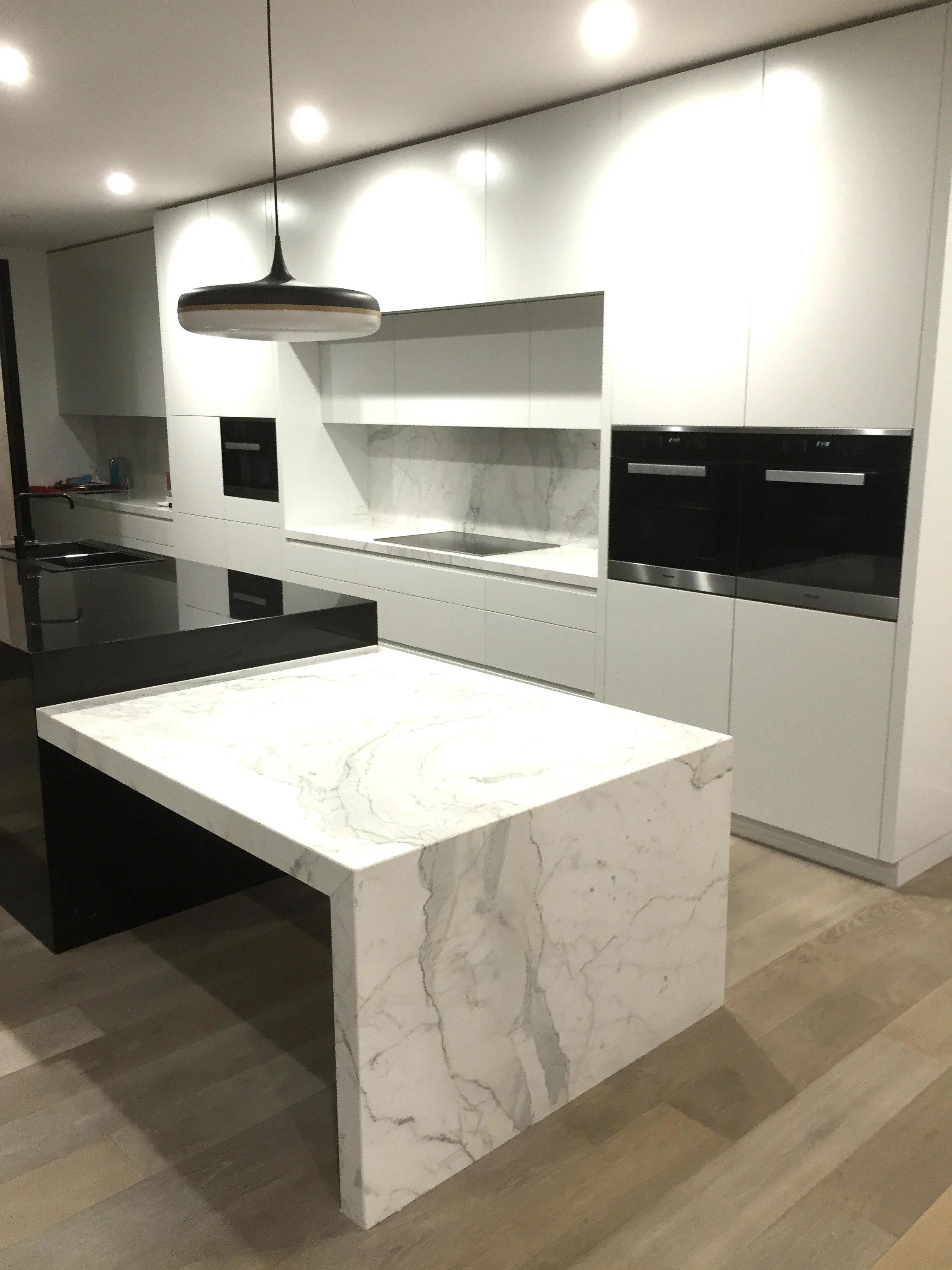 Kitchen black and white.jpg