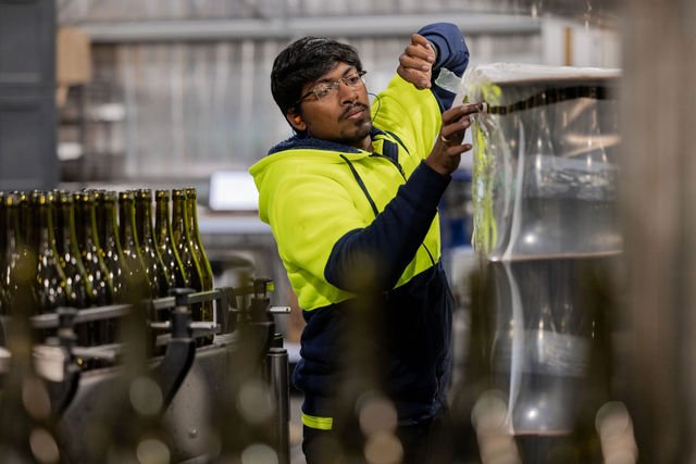 FrankieTheCreative-SidewoodEstateBottlingLine-7.jpg