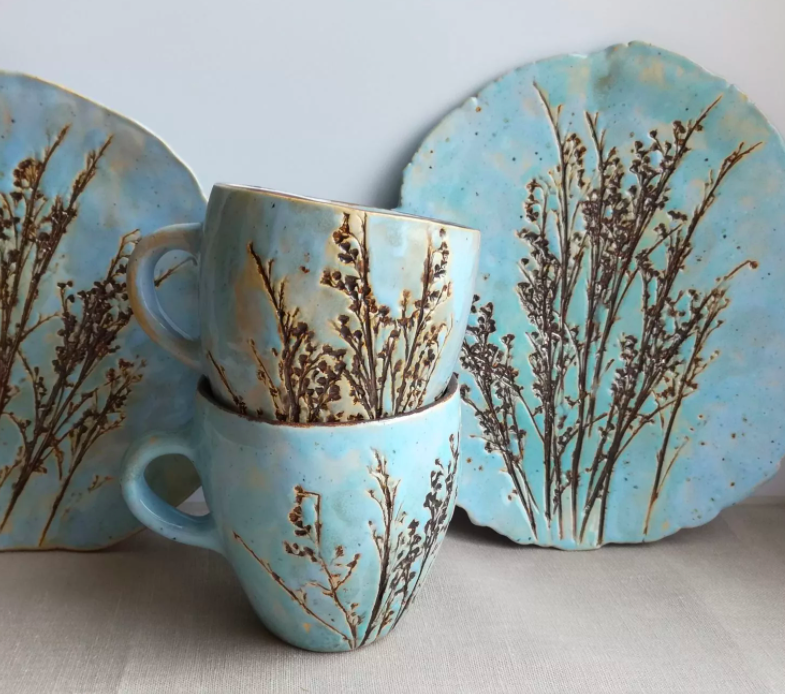 What is the difference between ceramics and porcelain?