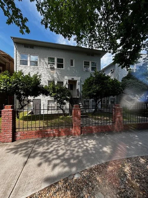 1819 P Street #6, Sacramento, CA 95811 - LARGE STUDIO