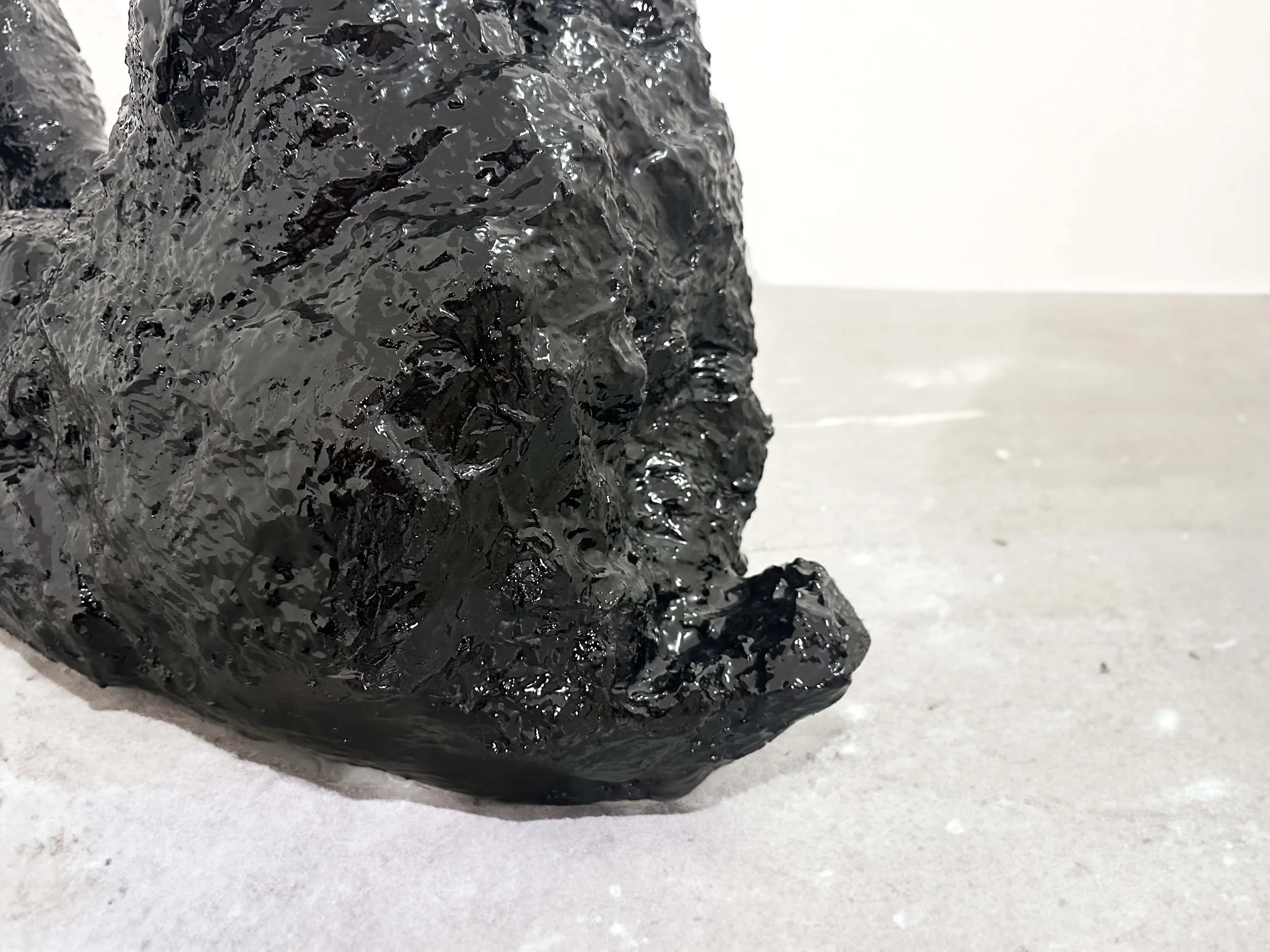 Detail THE BLACK SHEEP Plaster, acrylic paint and resin 45 x 55 x 30 cm 2026