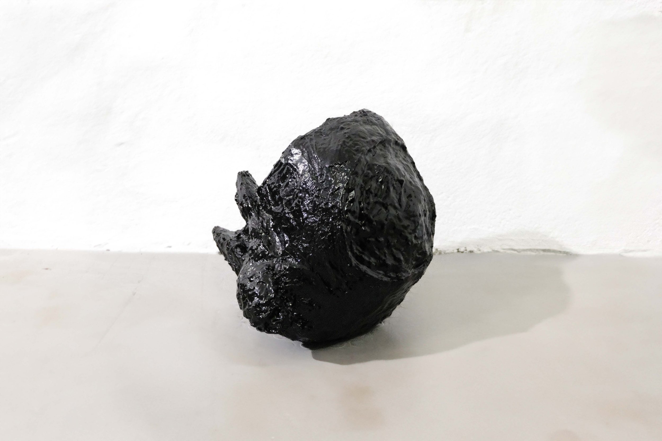 BB
25 x 27 x 25 cm 
Plaster, acrylic paint and resin 
2026