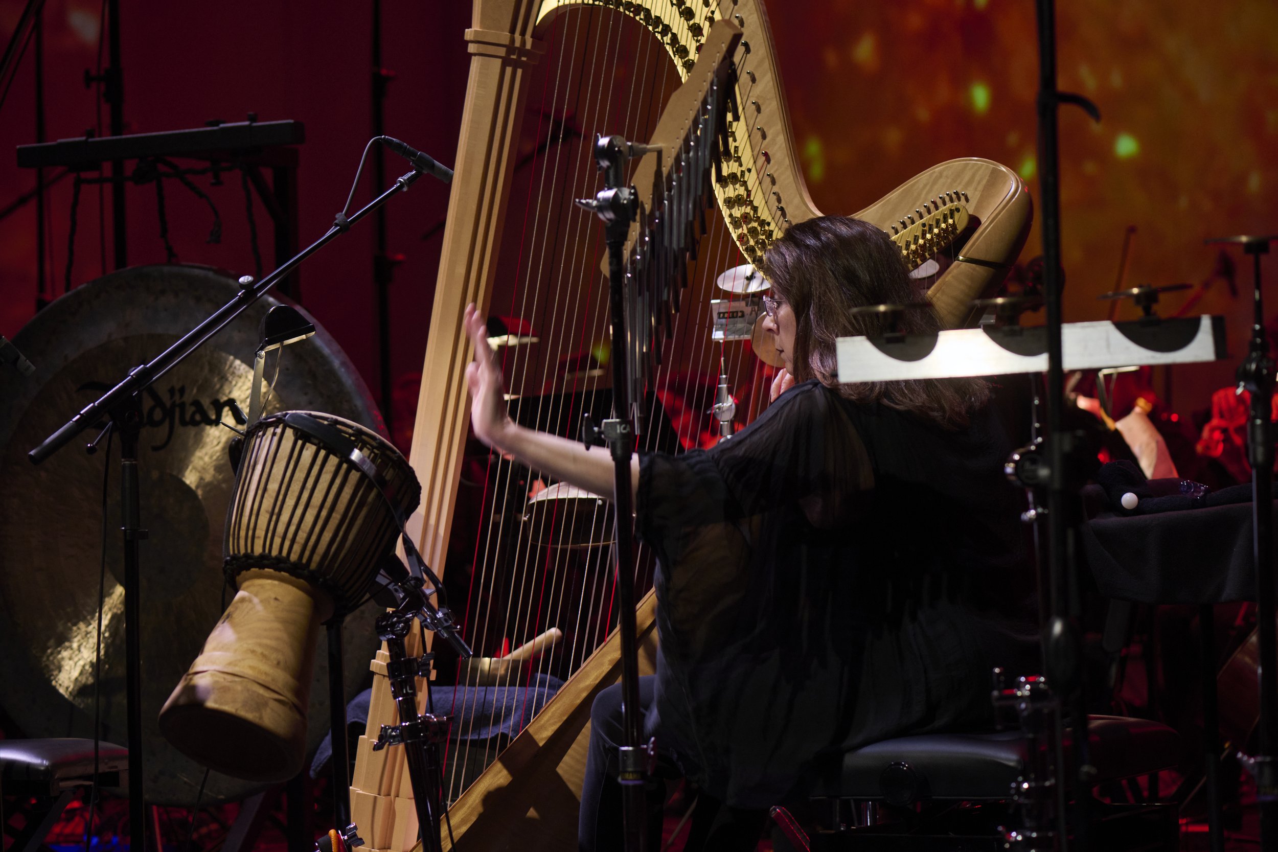 25-10-39_470 Yolanda Kondonassis.jpg