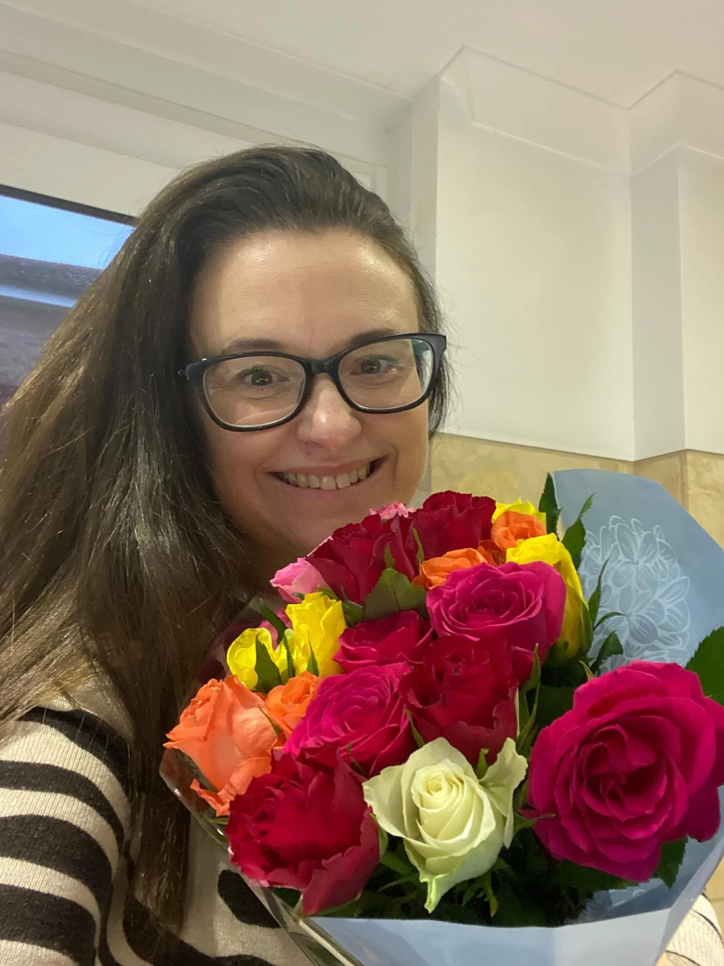 I came into my therapy room yesterday and got given these beautiful flowers from one of my clients - wishing me good luck with the launch of my new course. 

And honestly, I got a bit emotional. How unbelievably thoughtful and kind? 💖. It made my we