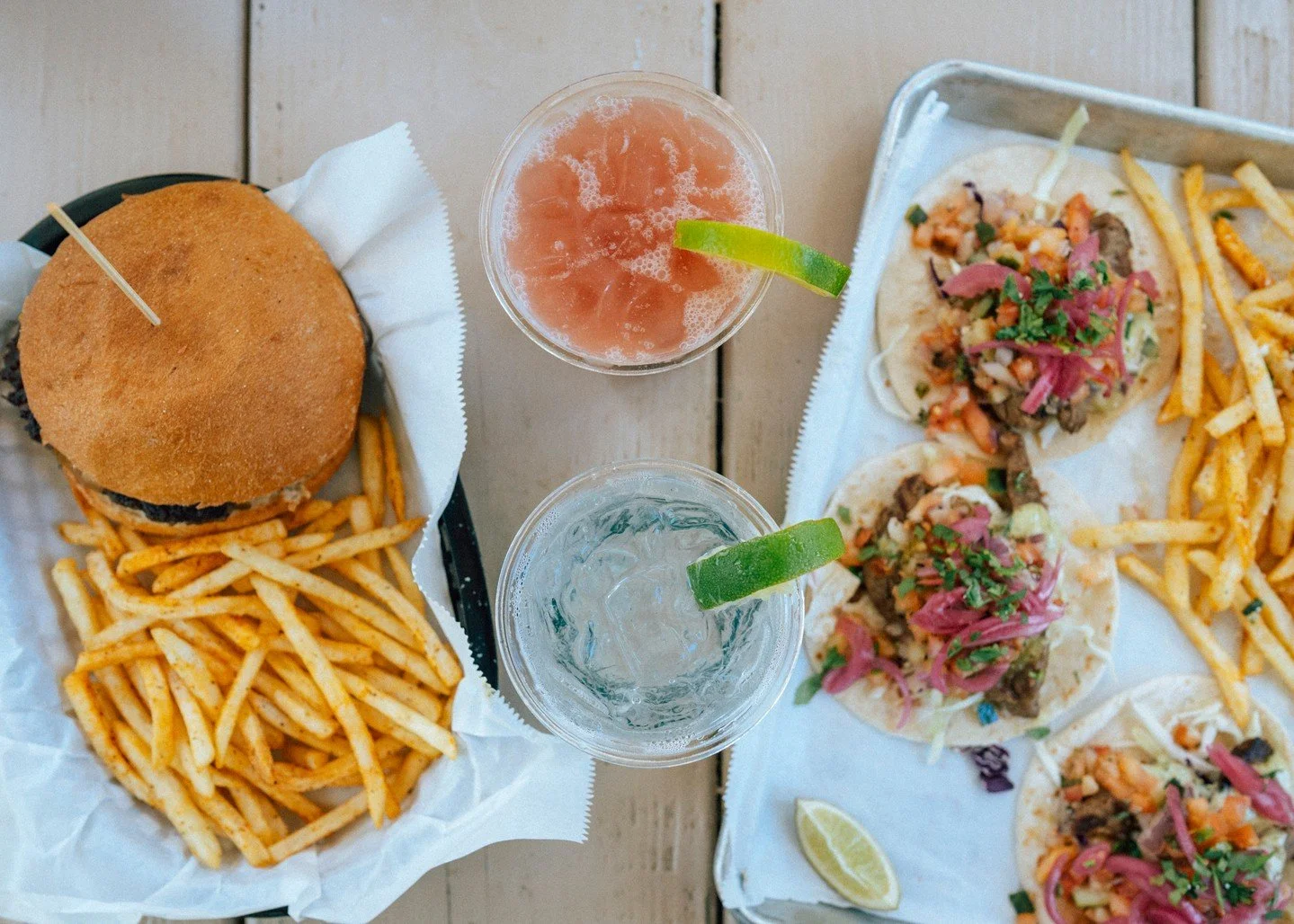 One for the burger lover + one for the taco lover. And two cold drinks. The beach bar version of a perfect match. 🌴 

...

#stthomas #usvi #usvieats #USVirginIslands #virginislands #caribbean #caribbeantravel #islandlife