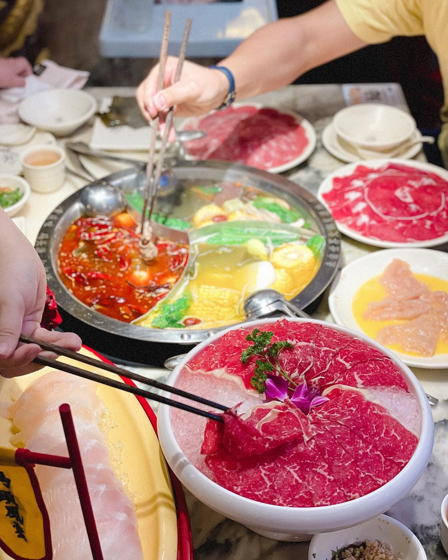 Dazzling Hot Pot at @matoufengyun_kl #solarismontkiara 
So we had the 3 most famous as our soup based - Mala, Pumpkin & Mushroom. 
-The Mala soup is at intermediate level, which is just nice not too heavy but enough to get the numbness π€ͺ
- The