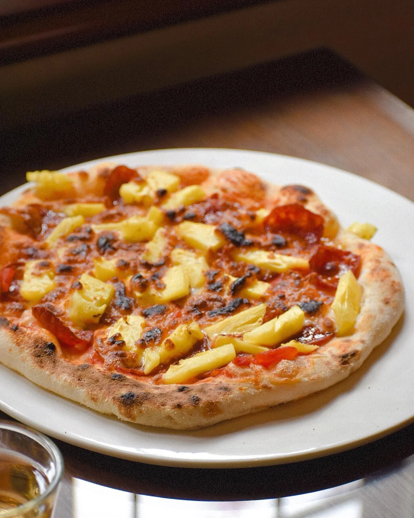 Sourdough Funday at @gardentotablepj #petalingjaya 
The Sourdough Funday brunch consists of ..
1) Sourdough pizza π Pepperoni & Pineapple π 
2) Sourdough pizza πMushroom π & Pineapple π 
- hot soft-fluffy sourdough … with fresh i