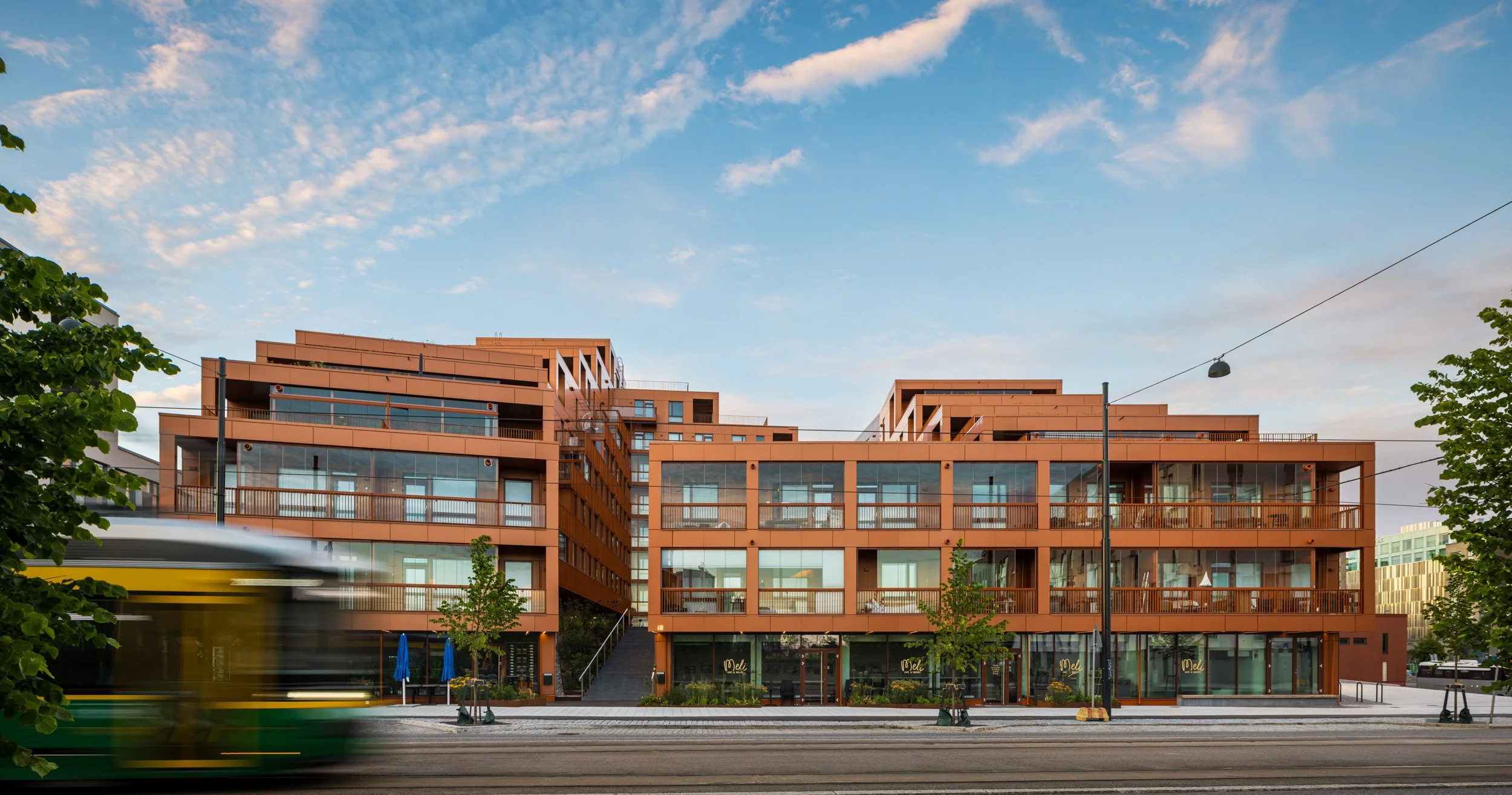 Ulkokuva As Oy Helsingin Ambra