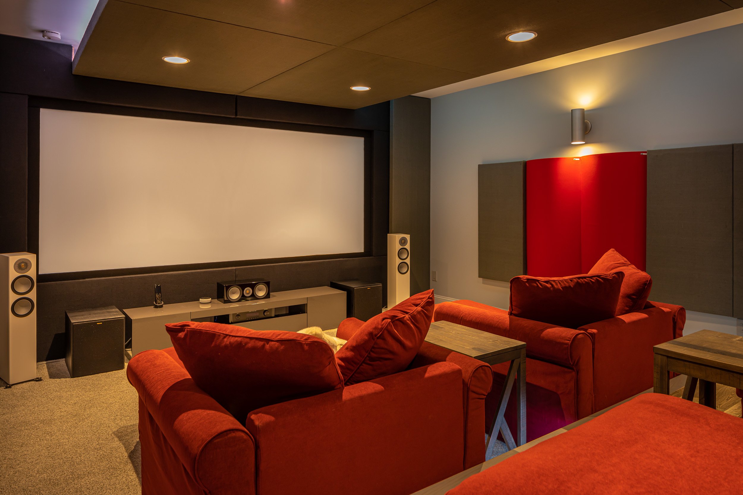 white-iris-home-theater-7.jpg