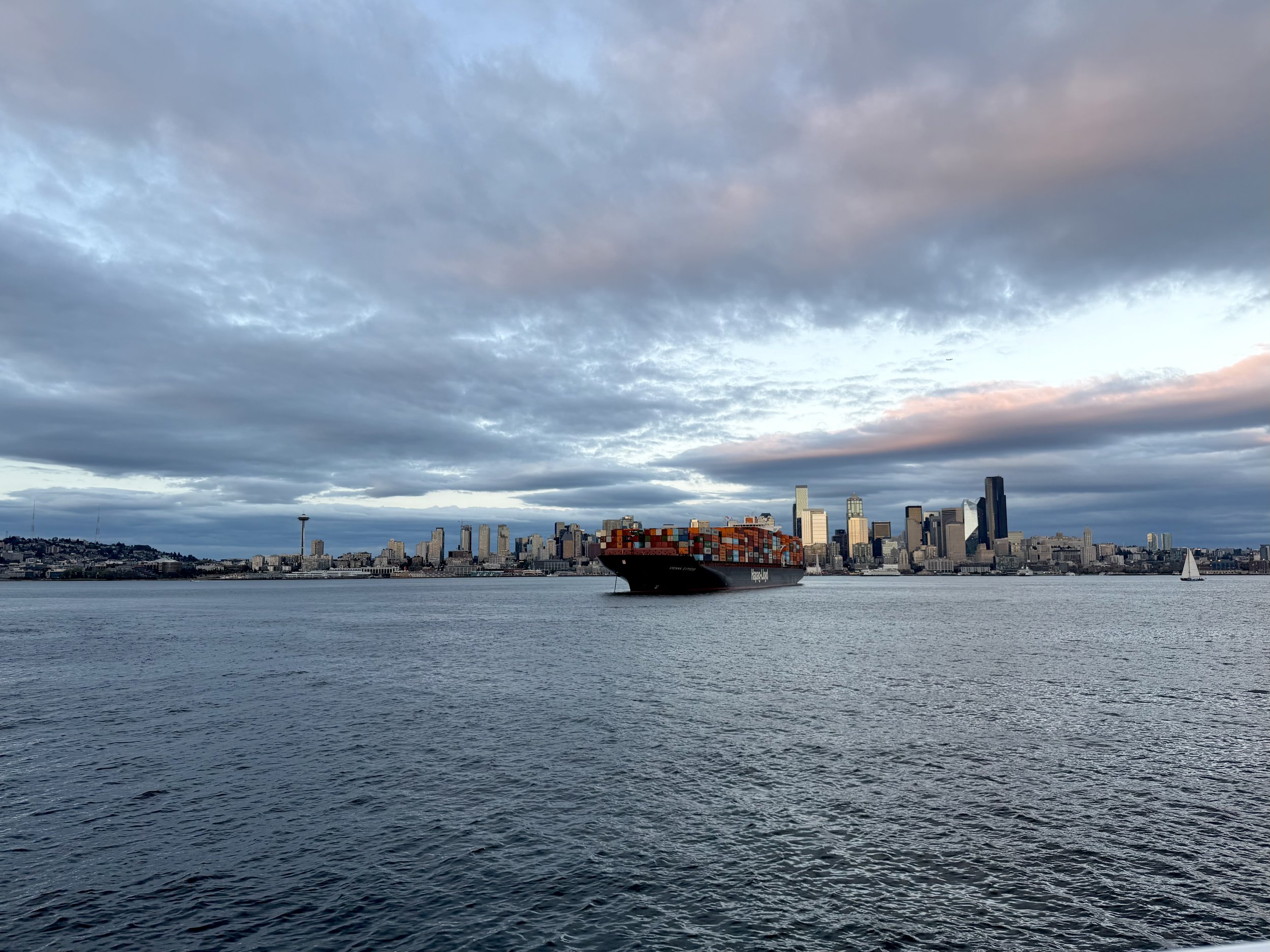  A cargo ship waiting in the harbor of Seattle, Washington 