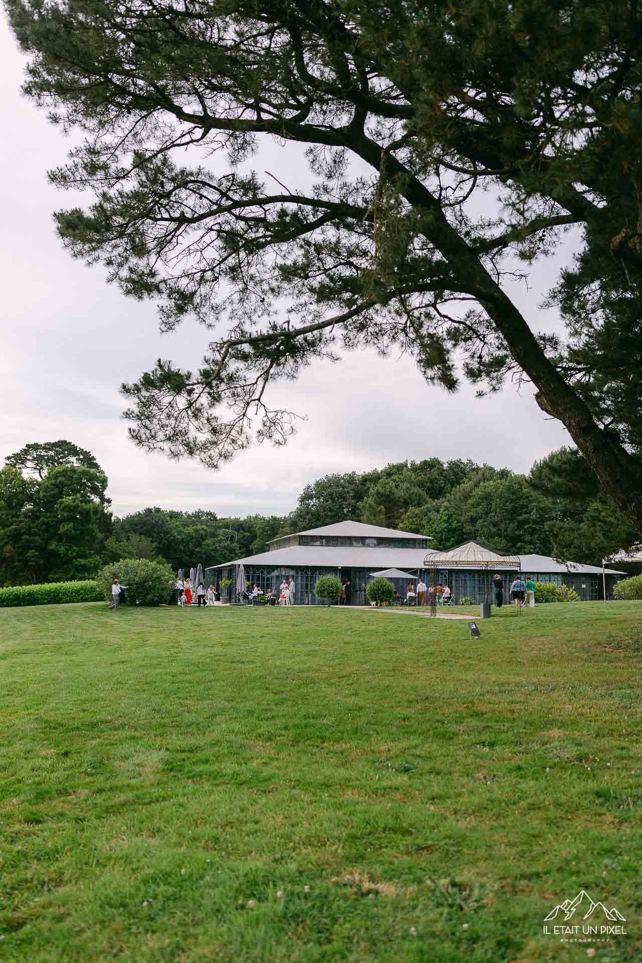 iletaitunpixel-jeremie-sangare-editorial-wedding-photographer-france-italy-greece-paris-domaine-de-l-etabliere-m175-pf118-830-1920px.jpg
