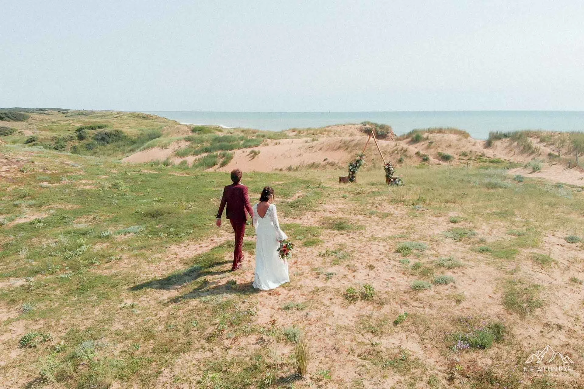 iletaitunpixel-jeremie-sangare-destination-adventure-elopement-and-wedding-photographer-france-vendee-sables-d-olonne-surf-m076-pf33-072-1920px.jpg