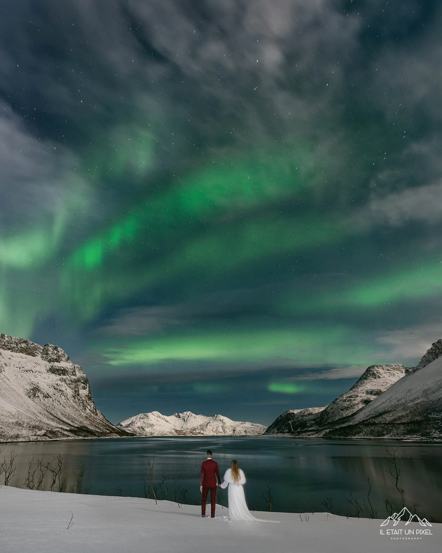 iletaitunpixel-jeremie-sangare-destination-adventure-elopement-and-wedding-photographer-france-italy-norway-lofoten-northern-lights-m153-pf39--1920px.jpg