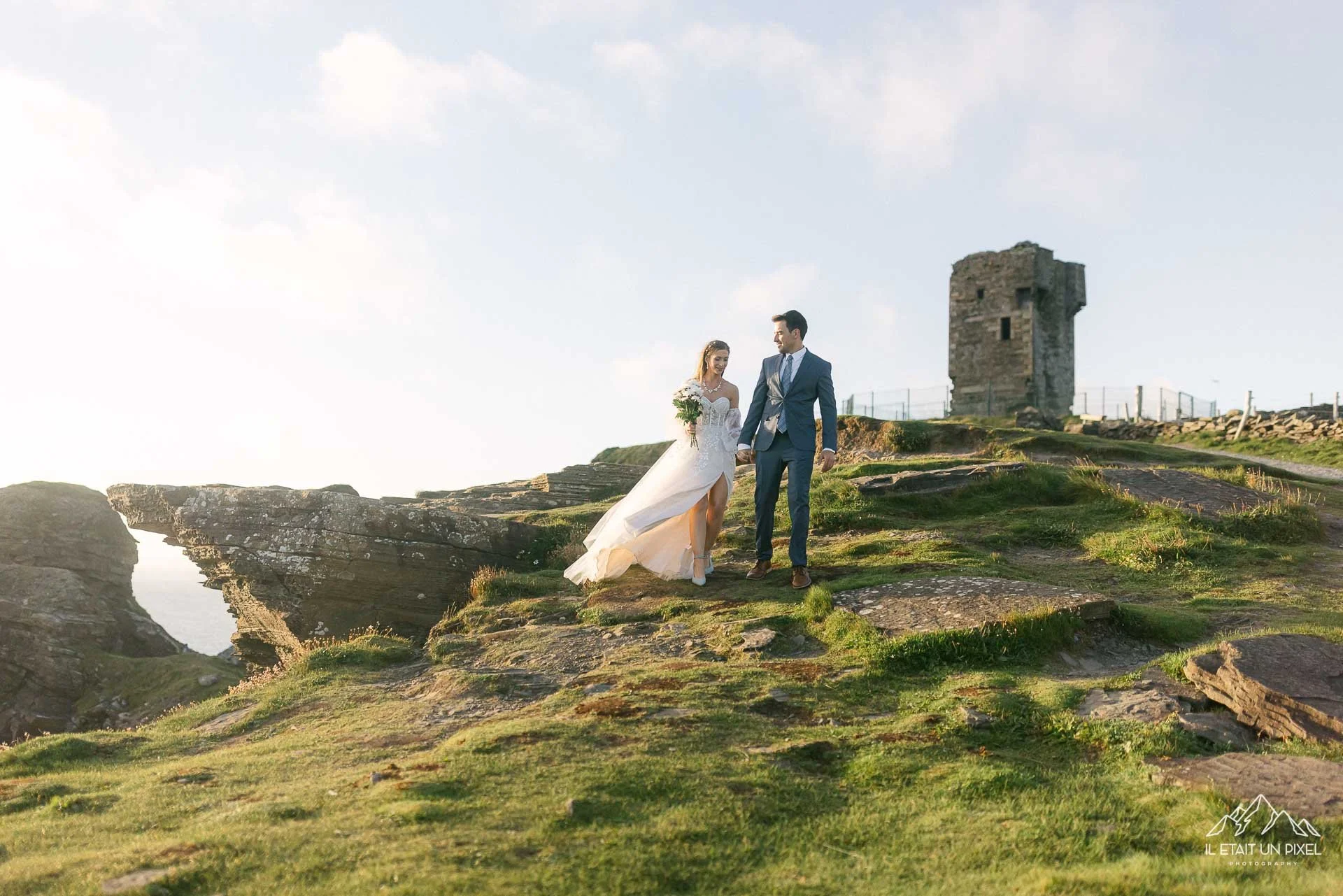 iletaitunpixel-jeremie-sangare-destination-adventure-elopement-and-wedding-photographer-france-italy-ireland-cliffs-moher-m145-pf32-162-1920px.jpg