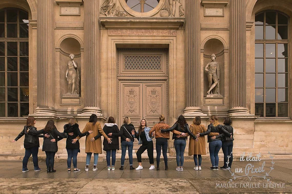 iletaitunpixel-jeremie-sangare-seance-photo-evjf-shooting-enterrement-vie-jeune-fille-paris-louvres-jenny_017-1140px.jpg