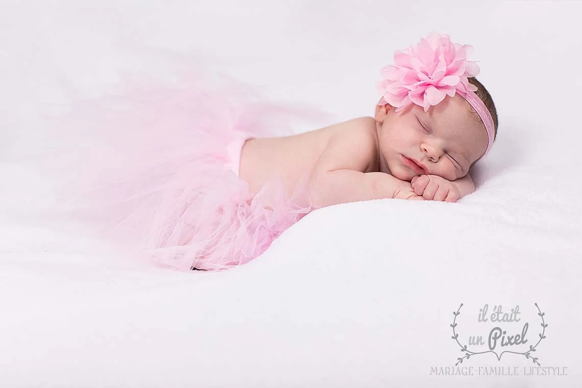 iletaitunpixel-jeremie-sangare-seance-photo-naissance-studio-shooting-bebe-nouveau-ne-yvelines-cergy-rose_30-1140px.jpg