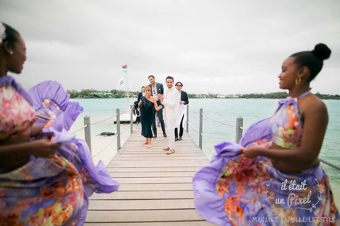 iletaitunpixel-jeremie-sangare-fine-art-destination-wedding-elopement-photographer-reportage-mariage-mauritius-island-indian-ocean-cartmn_0291-1140px.jpg