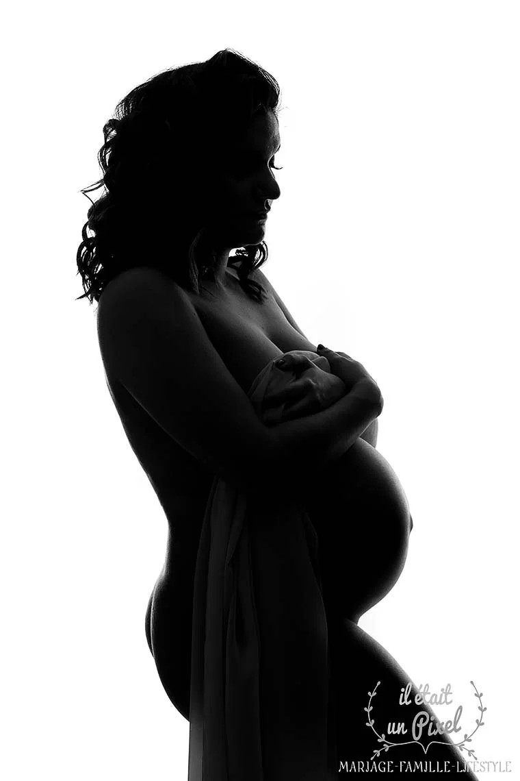 iletaitunpixel-jeremie-sangare-photographe-fine-art-seance-photo-grossesse-shooting-artistique-enceinte-studio-yvelines-cergy-lidm_087-1140px.jpg
