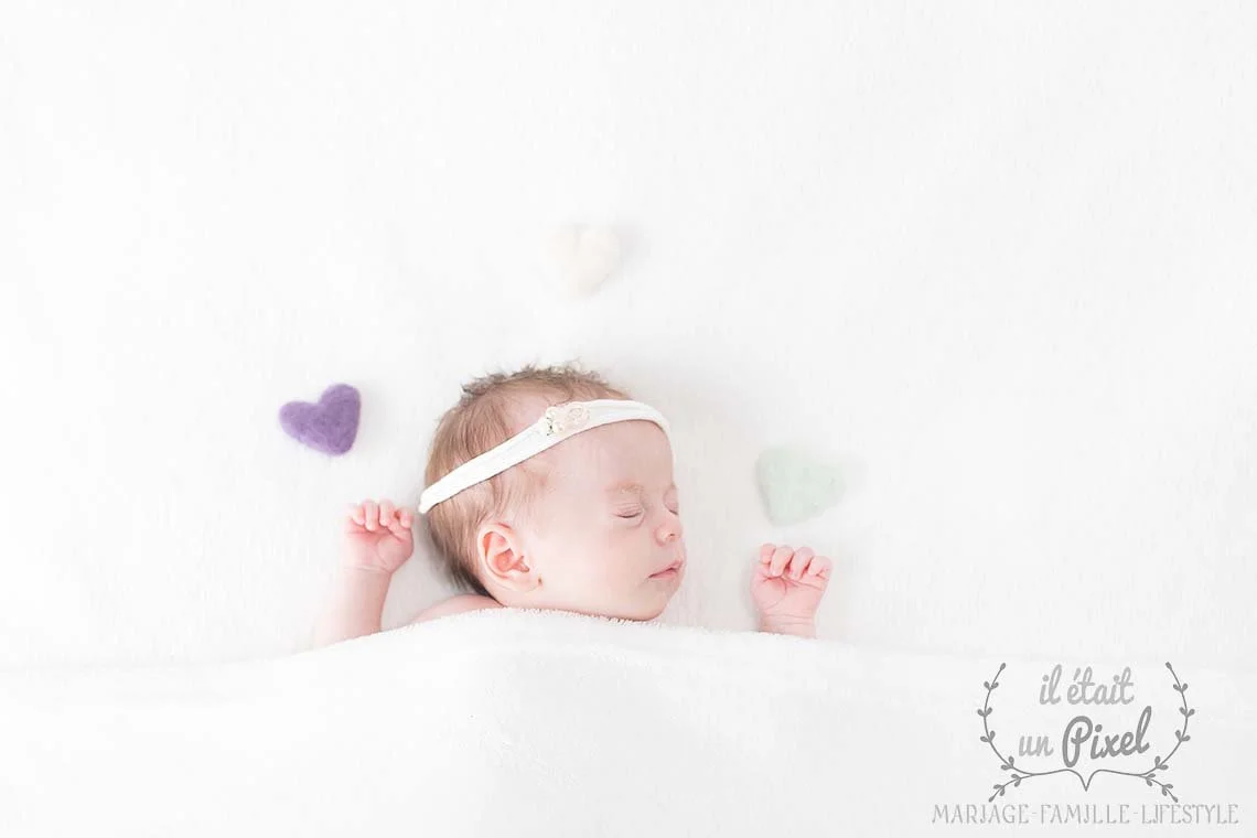 iletaitunpixel-jeremie-sangare-seance-photo-naissance-studio-shooting-bebe-nouveau-ne-newborn-posing-vendee-sables-d-olonne-anctmadn_06-1140px.jpg