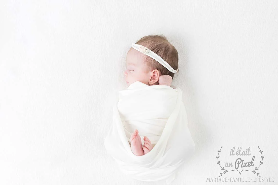 iletaitunpixel-jeremie-sangare-seance-photo-naissance-studio-shooting-bebe-nouveau-ne-newborn-posing-vendee-sables-d-olonne-anctmadn_15-1140px.jpg