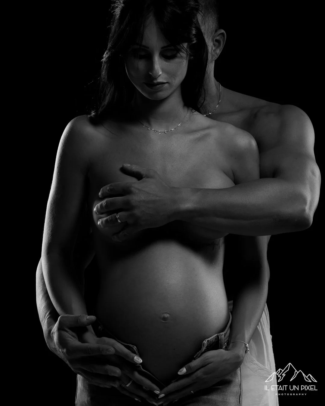 iletaitunpixel-jeremie-sangare-shooting-grossesse-artistique.jpg