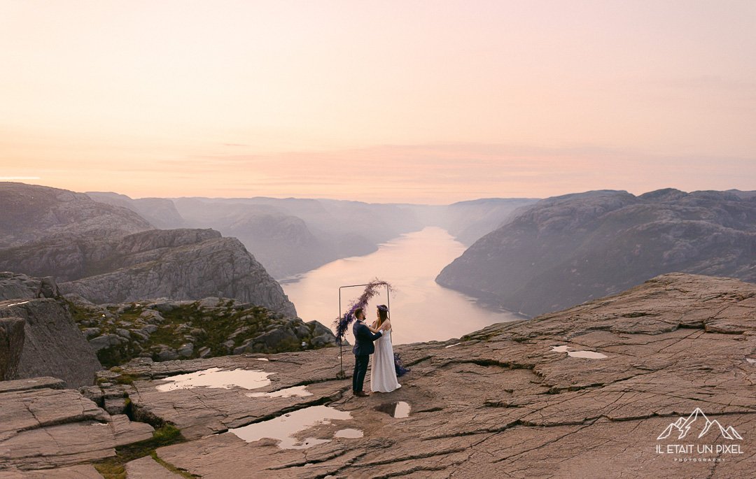 iletaitunpixel-jeremie-sangare-adventure-elopement-wedding-photographer-norway-jobinm_084-1080px.jpg