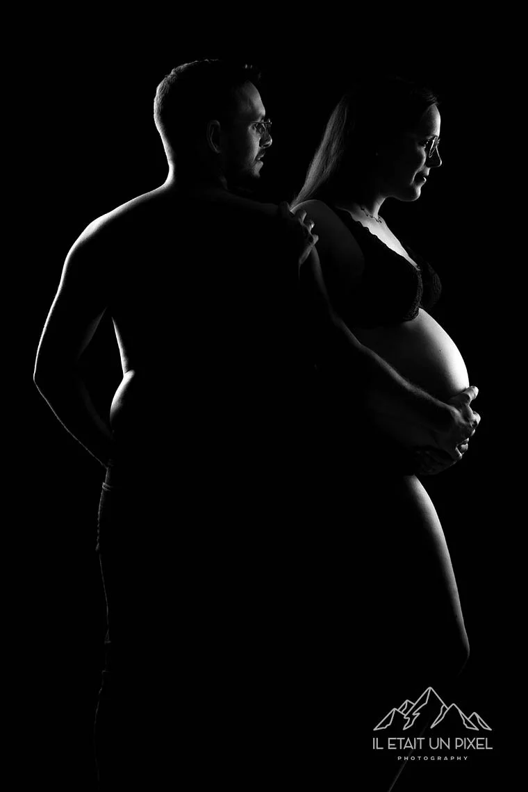 iletaitunpixel-jeremie-sangare-shooting-grossesse-artistique-studio-les-sables-d-olonne-vendee-mnqnht_27-1140px.jpg