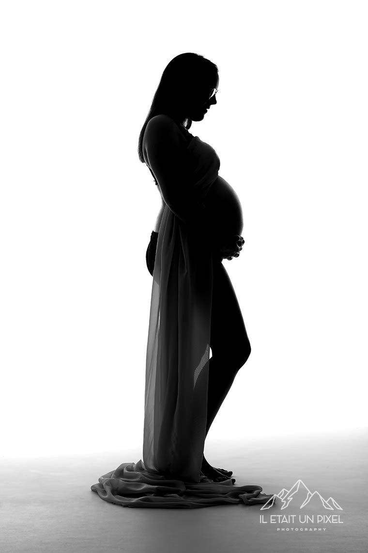 iletaitunpixel-jeremie-sangare-shooting-grossesse-artistique-studio-les-sables-d-olonne-vendee-mnqnht_28-1140px.jpg