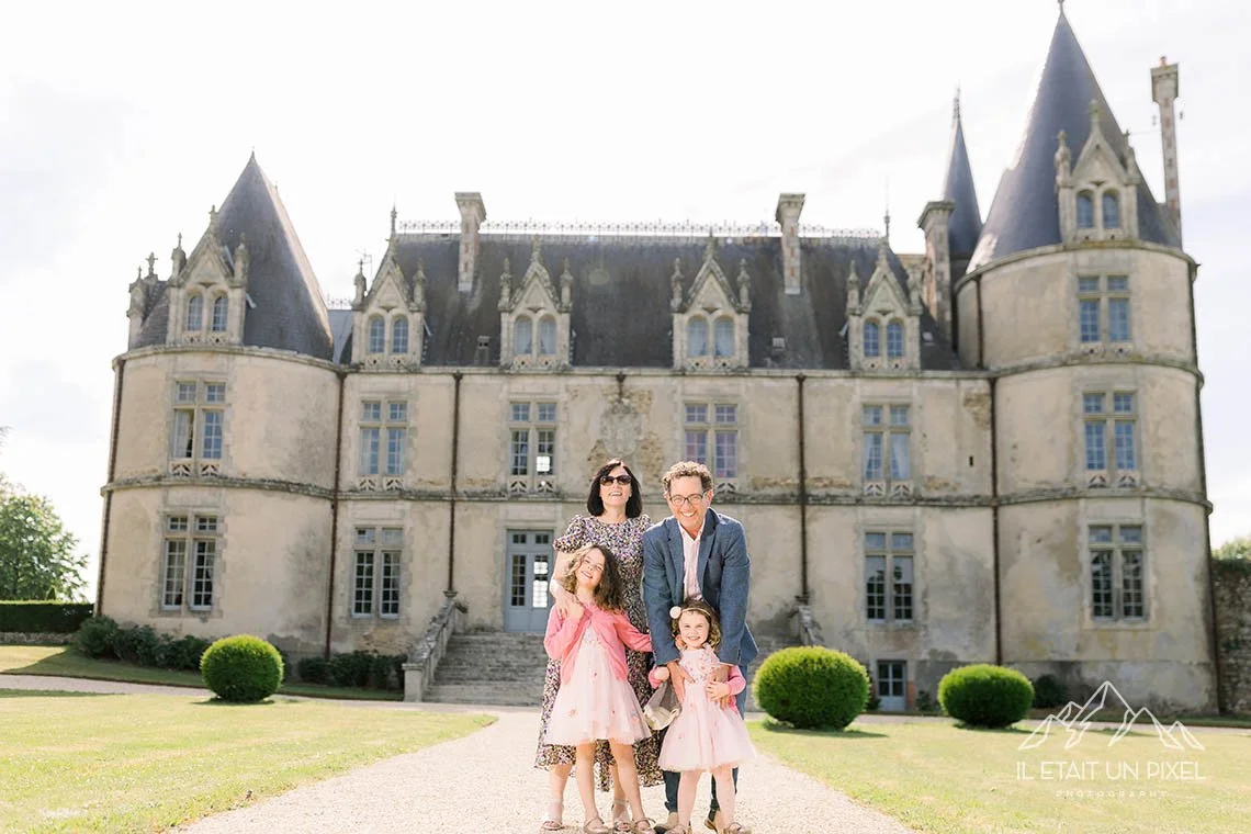 iletaitunpixel-jeremie-sangare-destination-family-phootgrapher-chateau-flocelliere-gmrchd_35-1140px.jpg