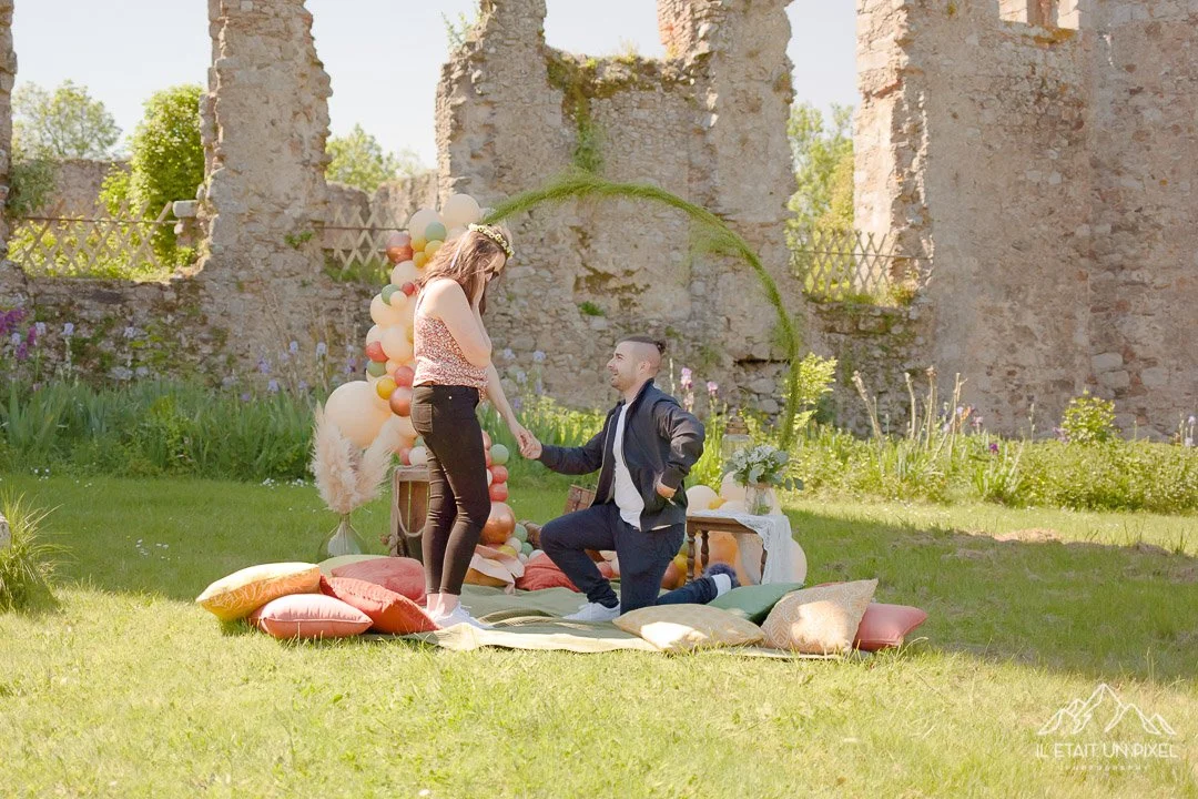 Demande en mariage surprise pour JB&amp;J au Château de la Flocellière !