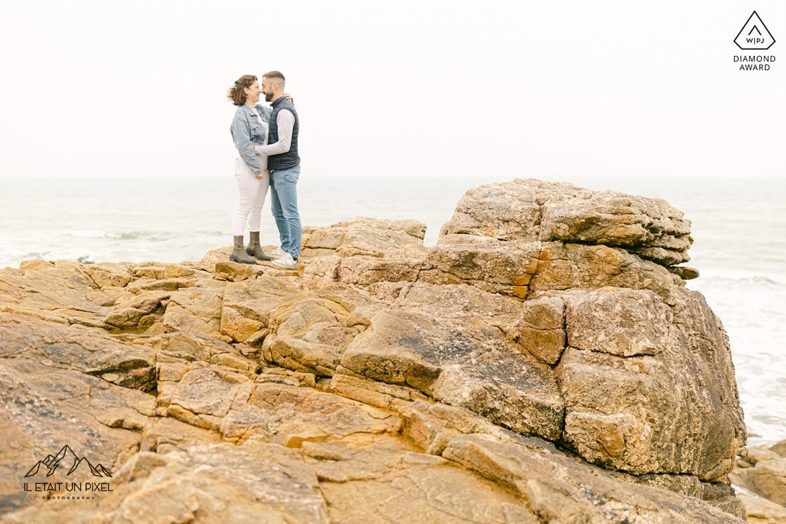 Séance famille nombreuse dans la baie de Cayola