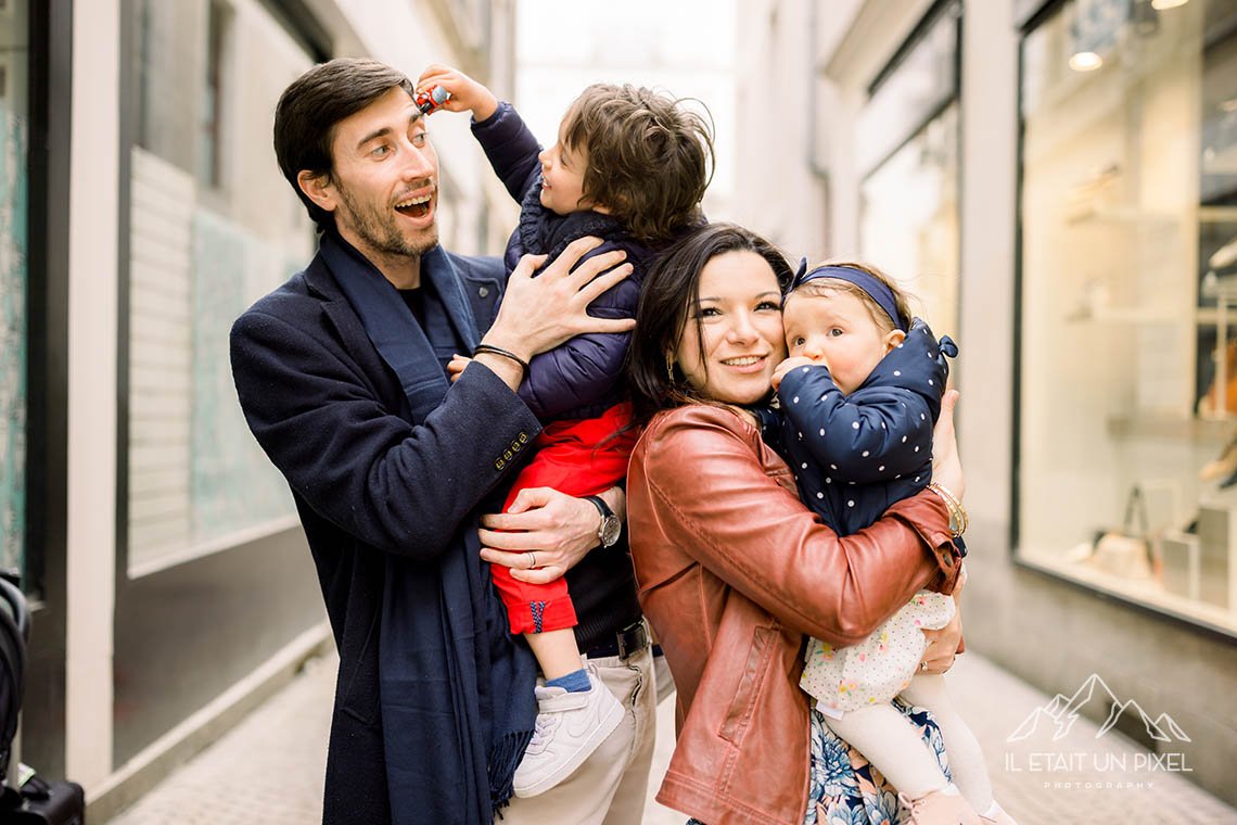 iletaitunpixel-jeremie-sangare-seance-photo-famille-lifestyle-nantes-passage-pommeray-mlqn_64-1140px.jpg