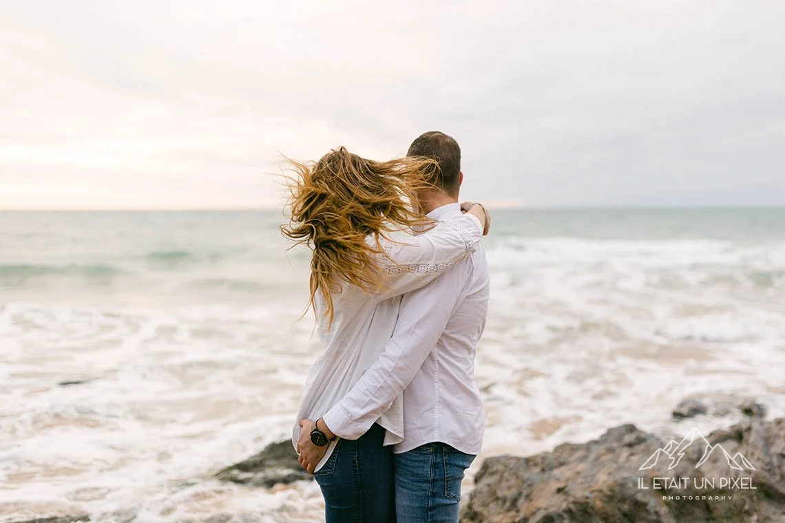 iletaitunpixel-jeremie-sangare-seance-photo-engagement-couple-vendee-plage-sauveterre-drnthr_60-1140px.jpg