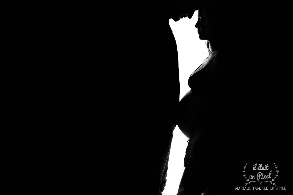 iletaitunpixel-jeremie-sangare-shooting-grossesse-artistique-studio-les-sables-d-olonne-vendee-mgnths_27-1140px.jpg