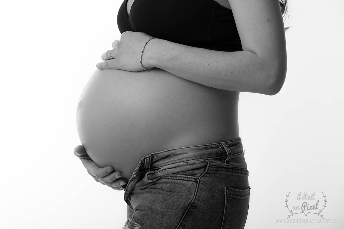 iletaitunpixel-jeremie-sangare-shooting-grossesse-artistique-studio-les-sables-d-olonne-vendee-mgnths_34-1140px.jpg