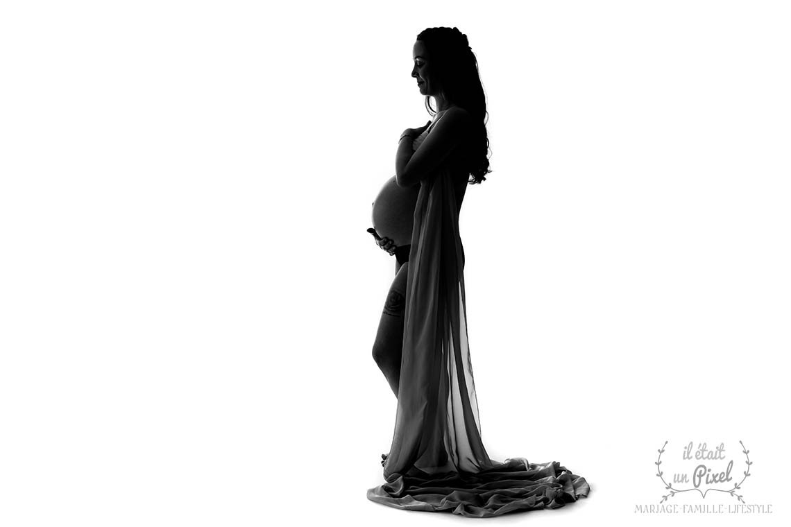 iletaitunpixel-jeremie-sangare-shooting-grossesse-artistique-studio-les-sables-d-olonne-vendee-mgnths_57-1140px.jpg