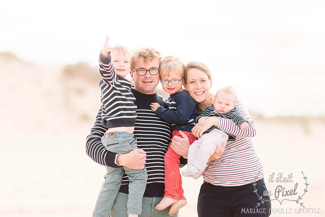 iletaitunpixel-jeremie-sangare-seance-photo-famille-lifestyle-shooting-tribu-enfants-plage-vendee-les-sables-d-olonne-carqtnle_013-1140px.jpg