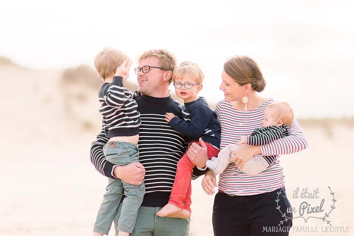 iletaitunpixel-jeremie-sangare-seance-photo-famille-lifestyle-shooting-tribu-enfants-plage-vendee-les-sables-d-olonne-carqtnle_016-1140px.jpg