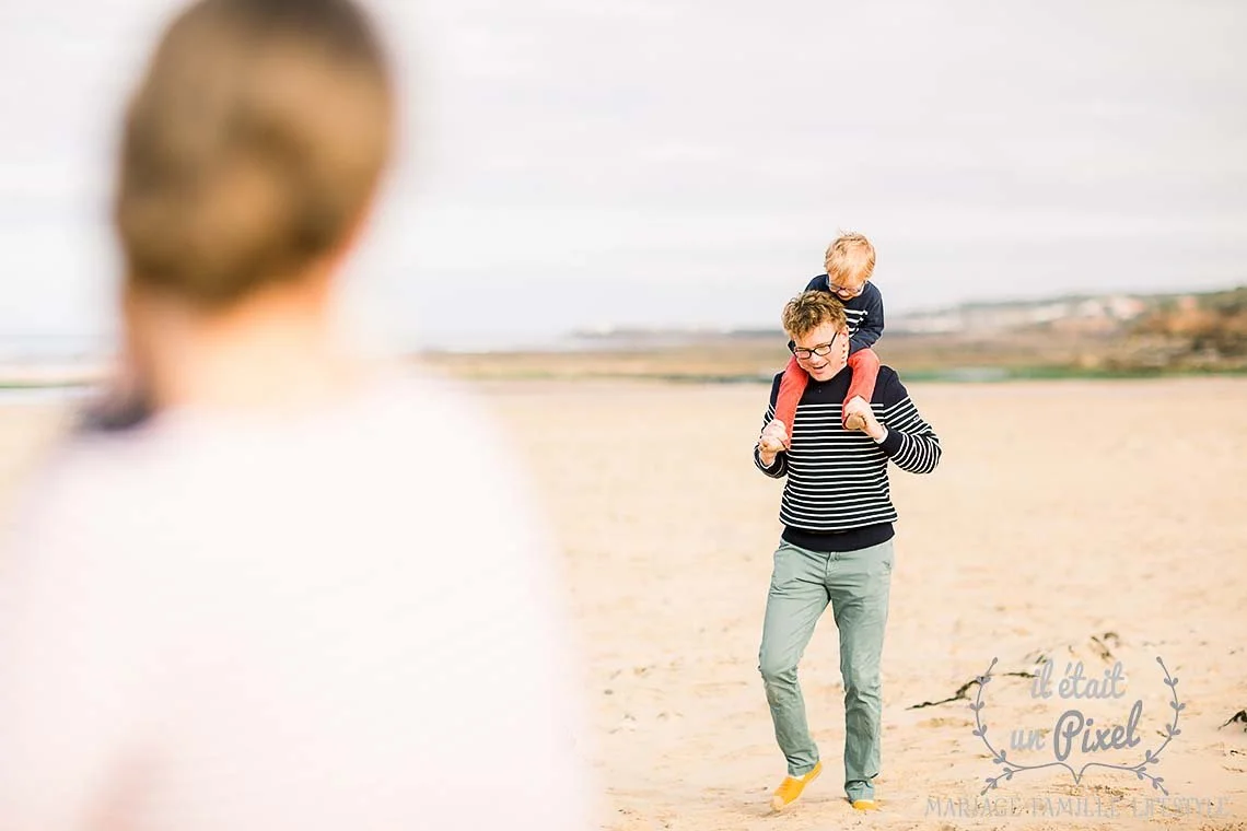 iletaitunpixel-jeremie-sangare-seance-photo-famille-lifestyle-shooting-tribu-enfants-plage-vendee-les-sables-d-olonne-carqtnle_030-1140px.jpg