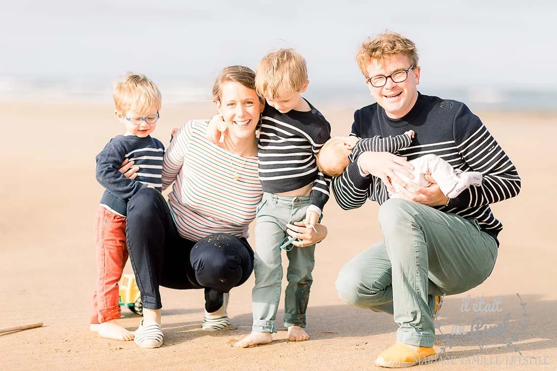 iletaitunpixel-jeremie-sangare-seance-photo-famille-lifestyle-shooting-tribu-enfants-plage-vendee-les-sables-d-olonne-carqtnle_078-1140px.jpg