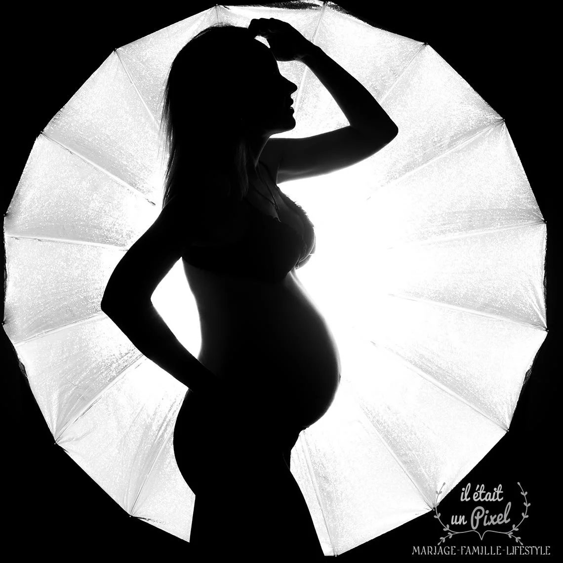 iletaitunpixel-jeremie-sangare-seance-photo-grossesse-shooting-ventre-rond-future_maman-en-studio-vendee-sables-olonne-fslabrtny_32-1140px.jpg