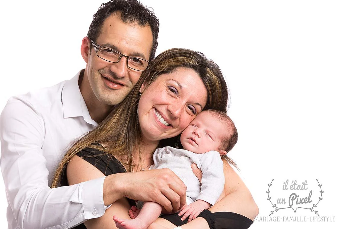 iletaitunpixel-jeremie-sangare-seance-photo-naissance-studio.jpg