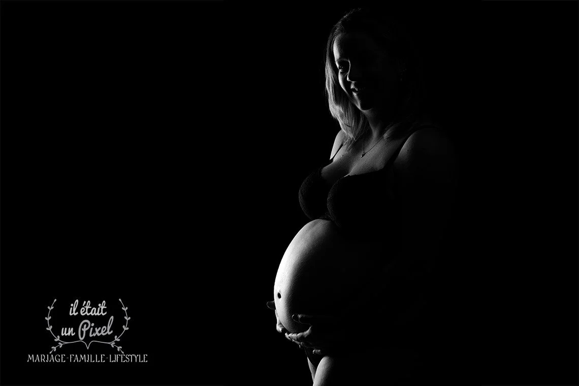 Séance de grossesse en studio pour Carole