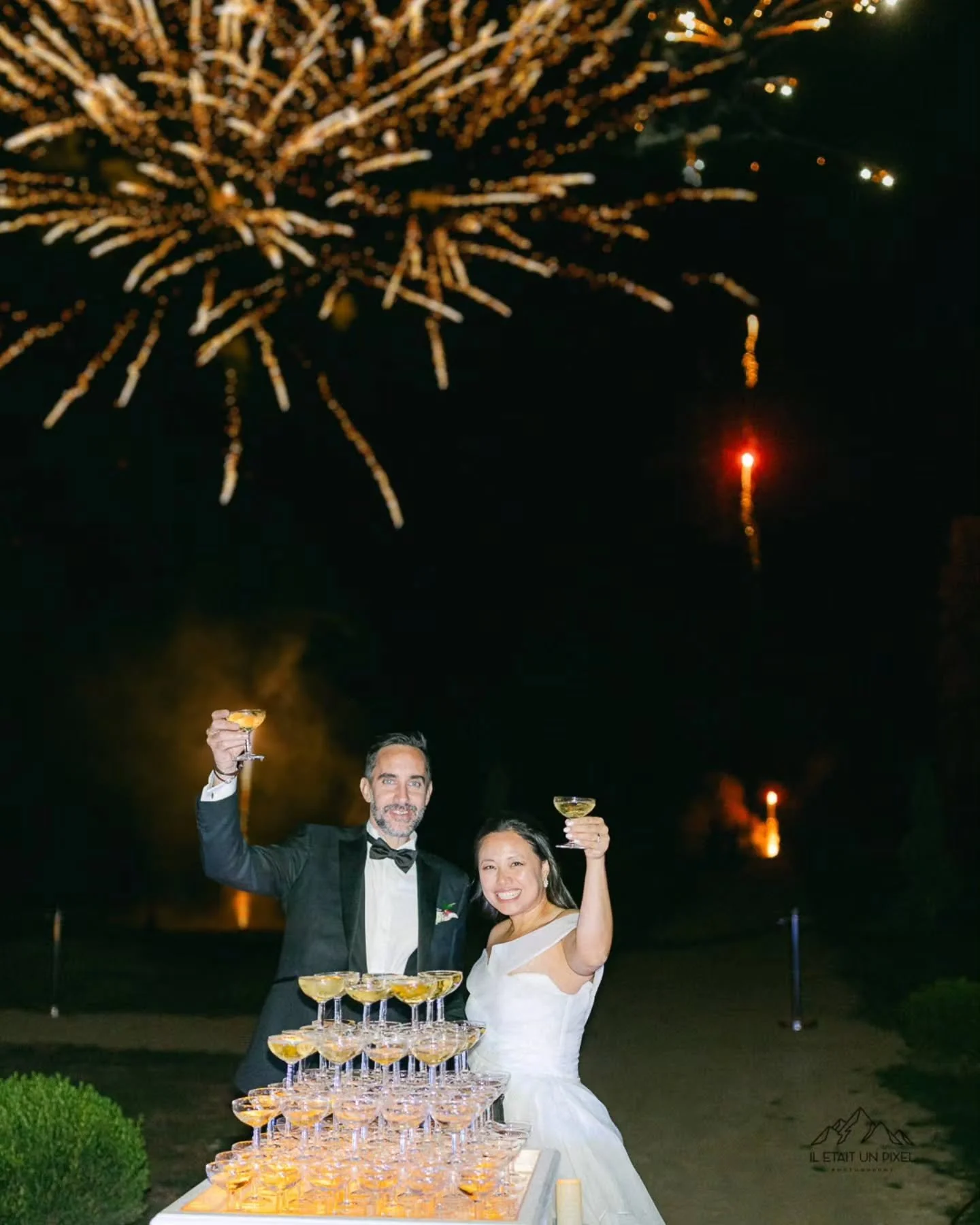About Saturday ✨️ Y&amp;D's beautiful 3-day wedding in @chateauduparcsaintlambert planned by @rdv_events 
What an incredible celebration and party!

With:
WP @rdv_events 
Venue @chateauduparcsaintlambert 
Hair @maelane_coiffure 
MUA @etrebelleavecgwe