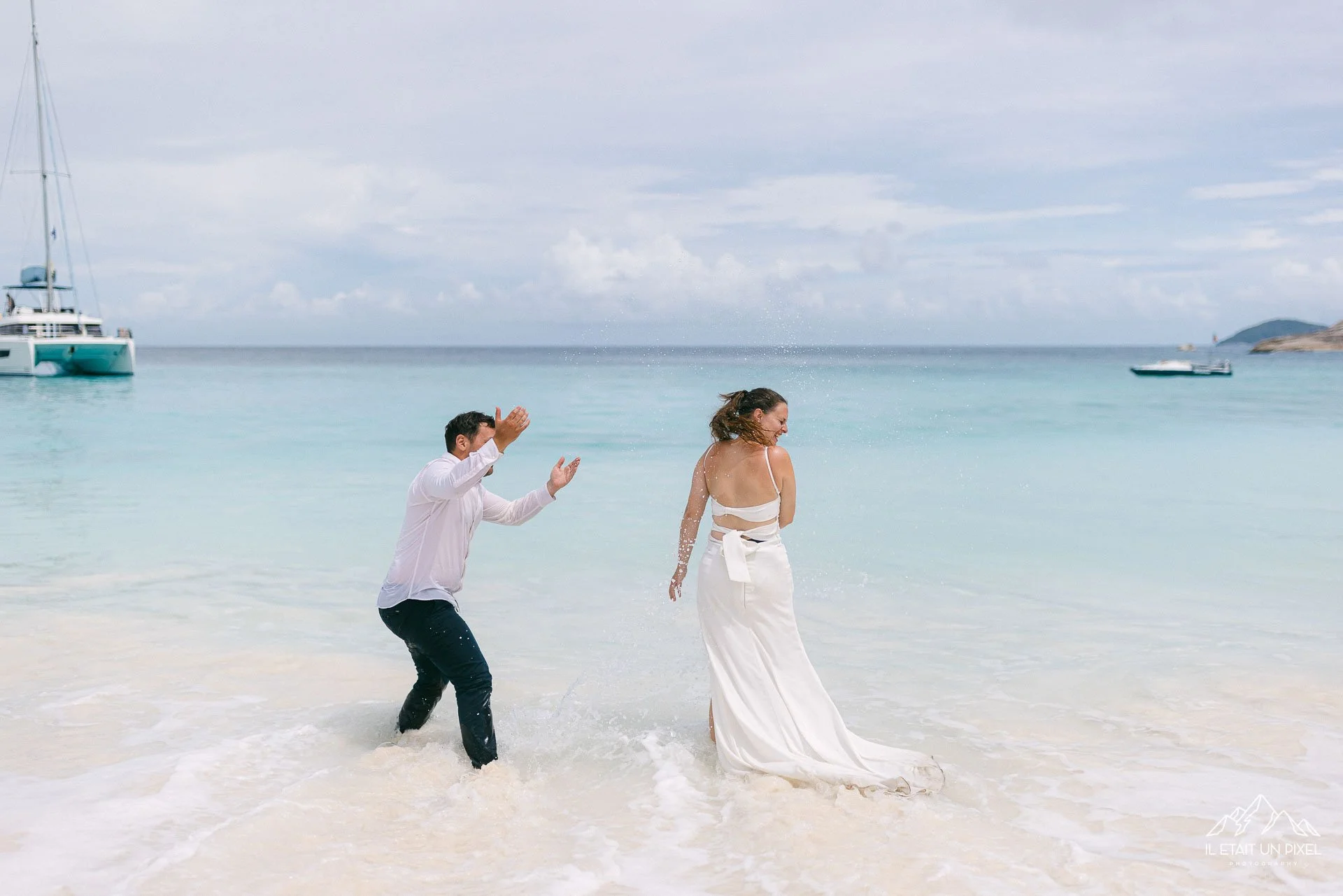 iletaitunpixel-jeremie-sangare-destination-adventure-elopement-wedding-and-honeymoon-photographer-seychelles-underwater-m169-pf58-320-1920px.jpg