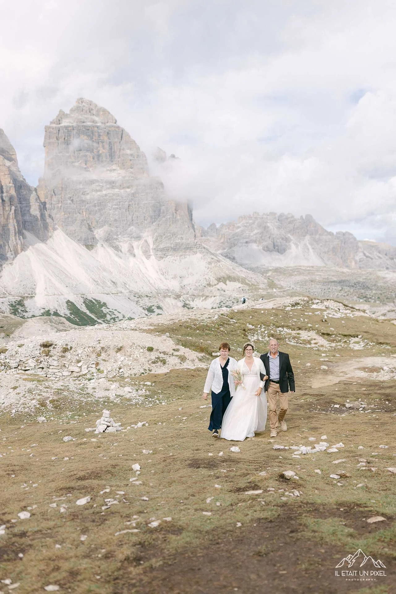 iletaitunpixel-jeremie-sangare-destination-adventure-elopement-and-wedding-photographer-france-italy-dolimites-cadini-misurina-m192-pf32-156-1920px.jpg