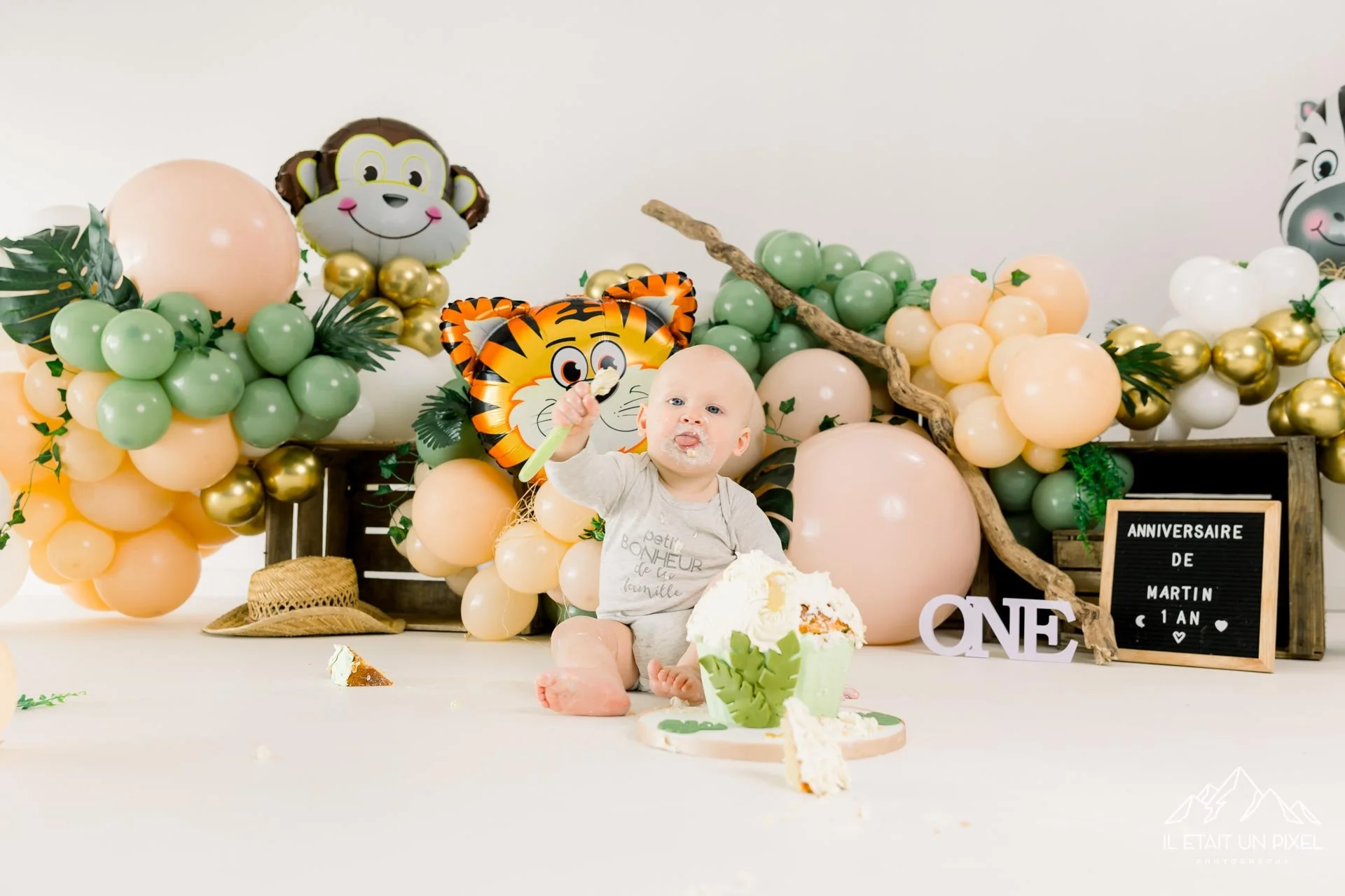 iletaitunpixel-jeremie-sangare-photographe-famille-vendee-studio-smash-the-cake-mrtn_54-1920px.jpg