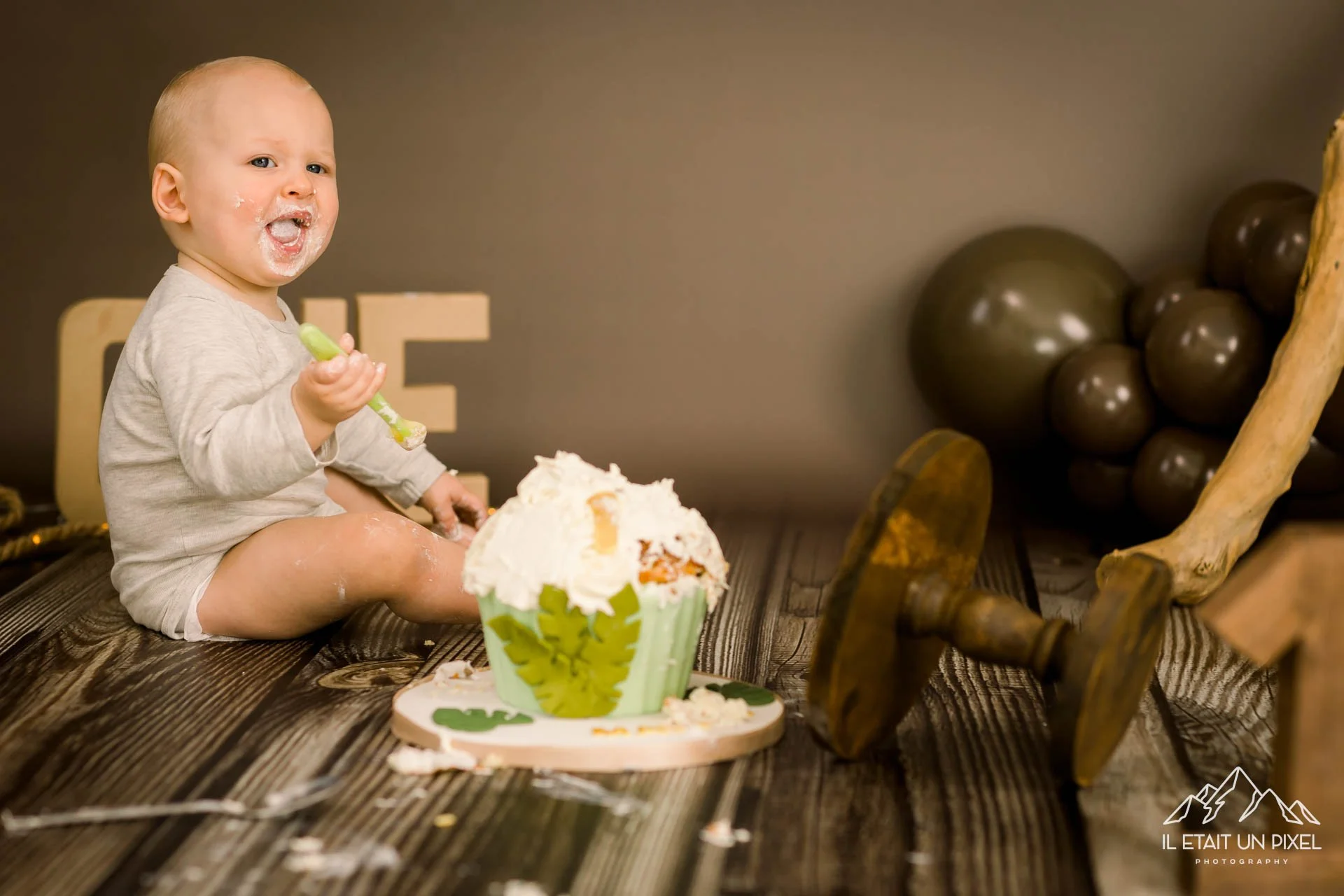 iletaitunpixel-jeremie-sangare-photographe-famille-vendee-studio-smash-the-cake-mrtn_86-1920px.jpg